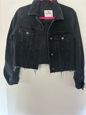 Hollister Black Cropped Raw-Hem Denim Jacket